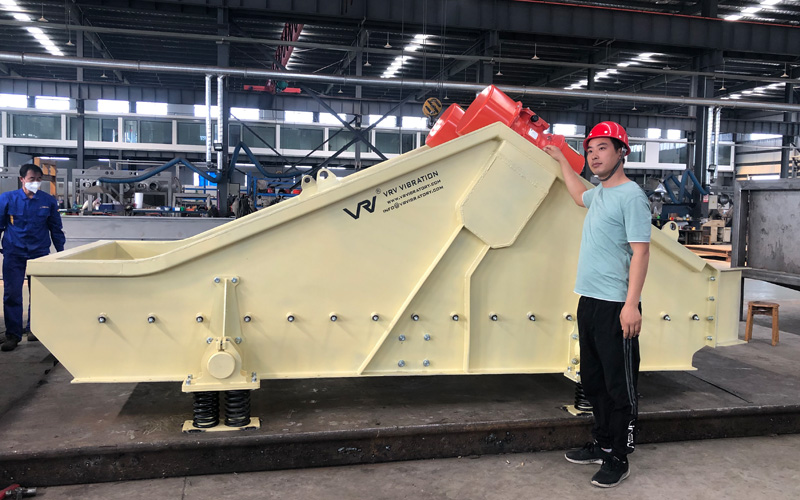 linear vibrating screen