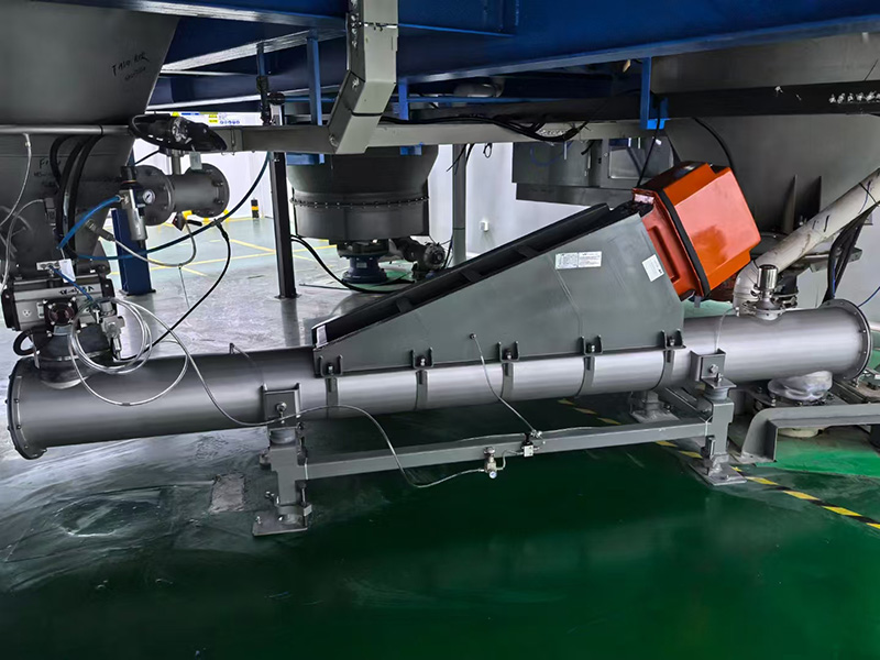 vibrating tube feeder