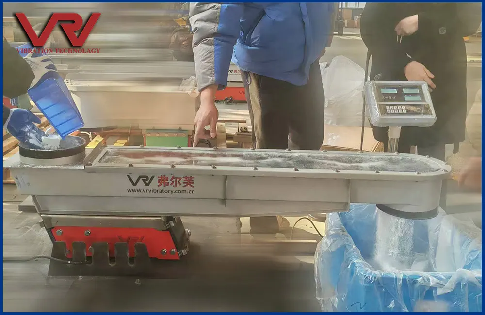 Compact electromagnetic vibrator feeder for energy materials (battery powders) automated conveying and dosing