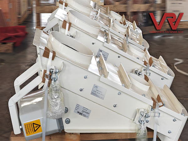 Chinese trough electromagnetic vibrating feeder working principle